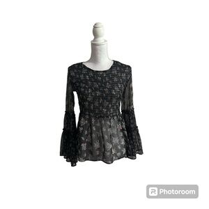 American Eagle ditsy floral black blouse and flare sleeves.